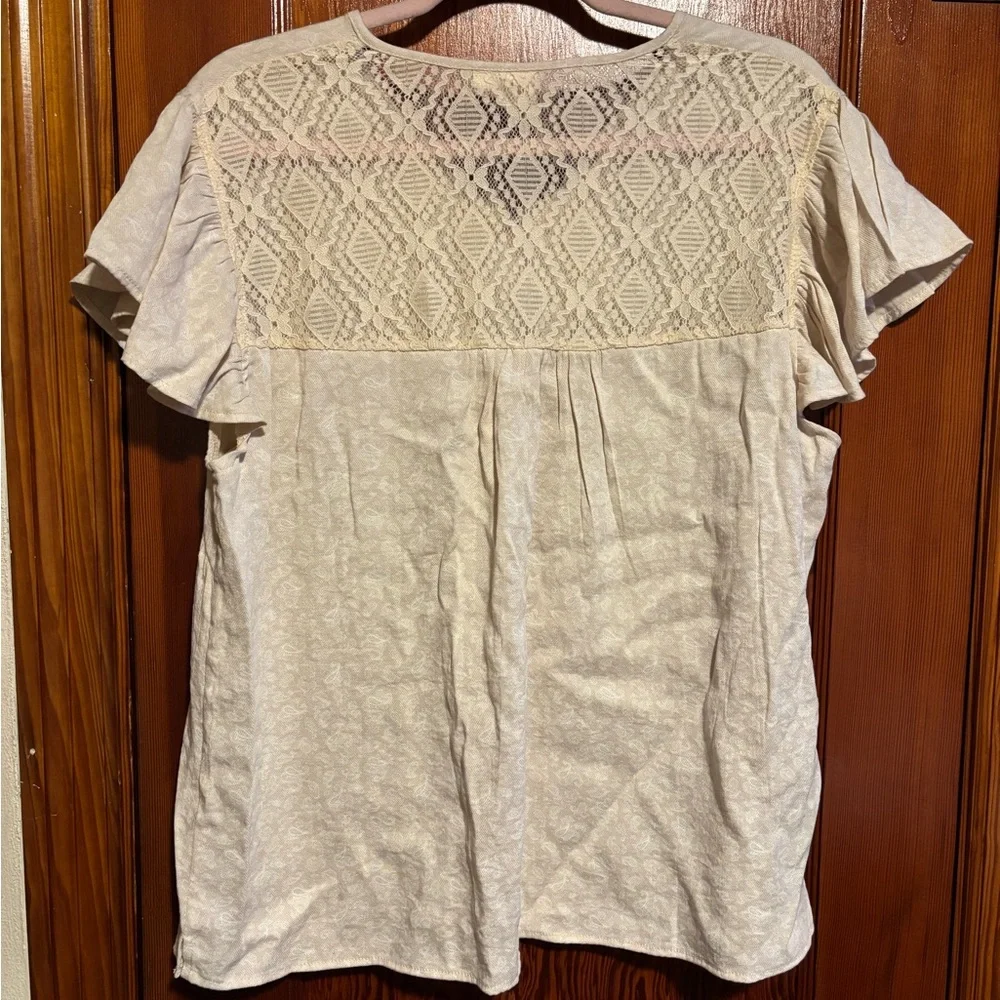 GRACE & EMMA Beige Ruffle Blouse with Lace Size XL - Picture 6 of 6